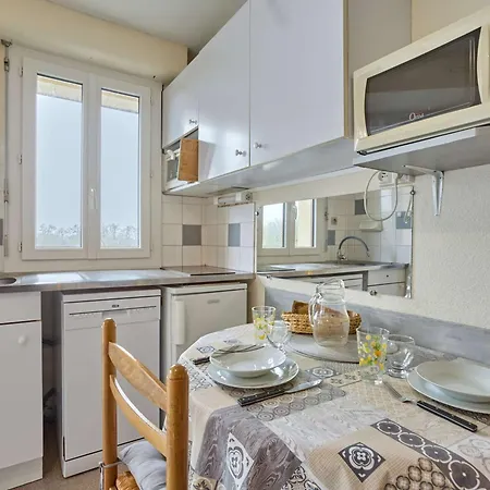 Agreable T2 Lumineux Avec Balcon Et Wi-fi Gratuit Pres Des Thermes - Fr-1-841-62 Apartamento